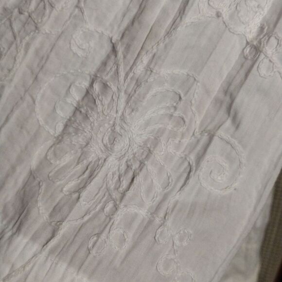 CJ Banks embroidered blouse - Picture 4 of 9